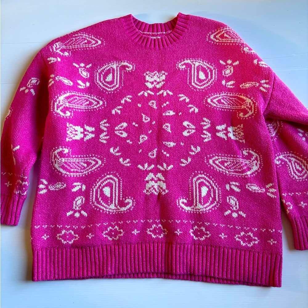 American Eagle Bandana Sweater Pink Small